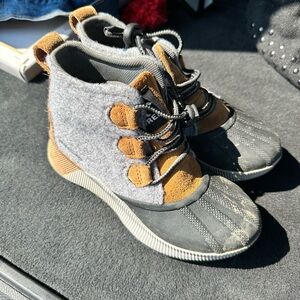 Sorel Kids Gray and Tan Boots